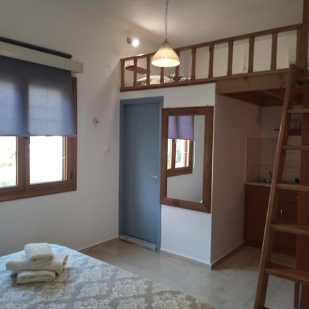 Manolakis Pizanias Apartment Emborios Exterior photo