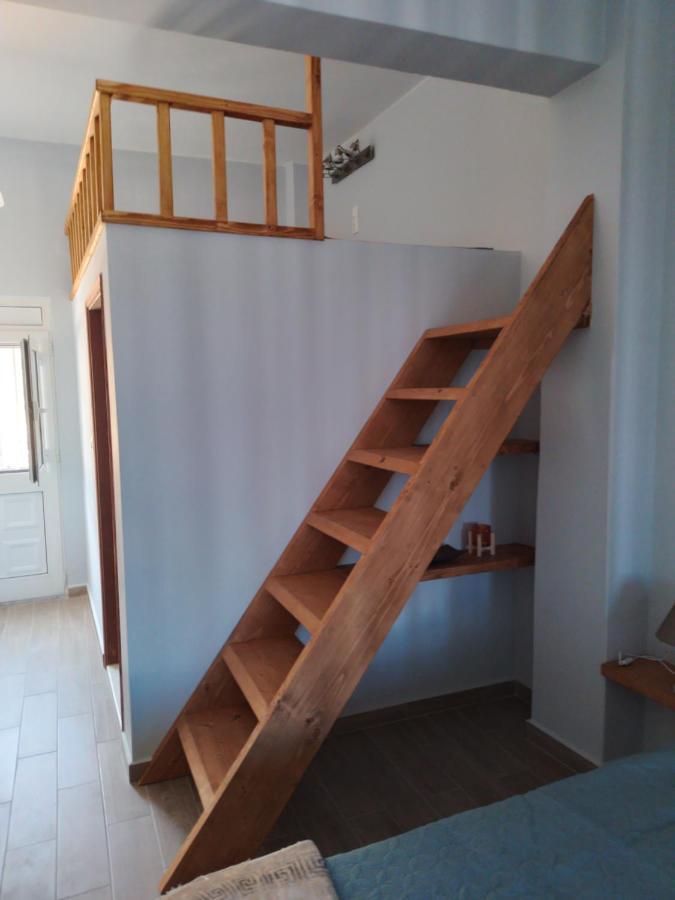 Manolakis Pizanias Apartment Emborios Exterior photo