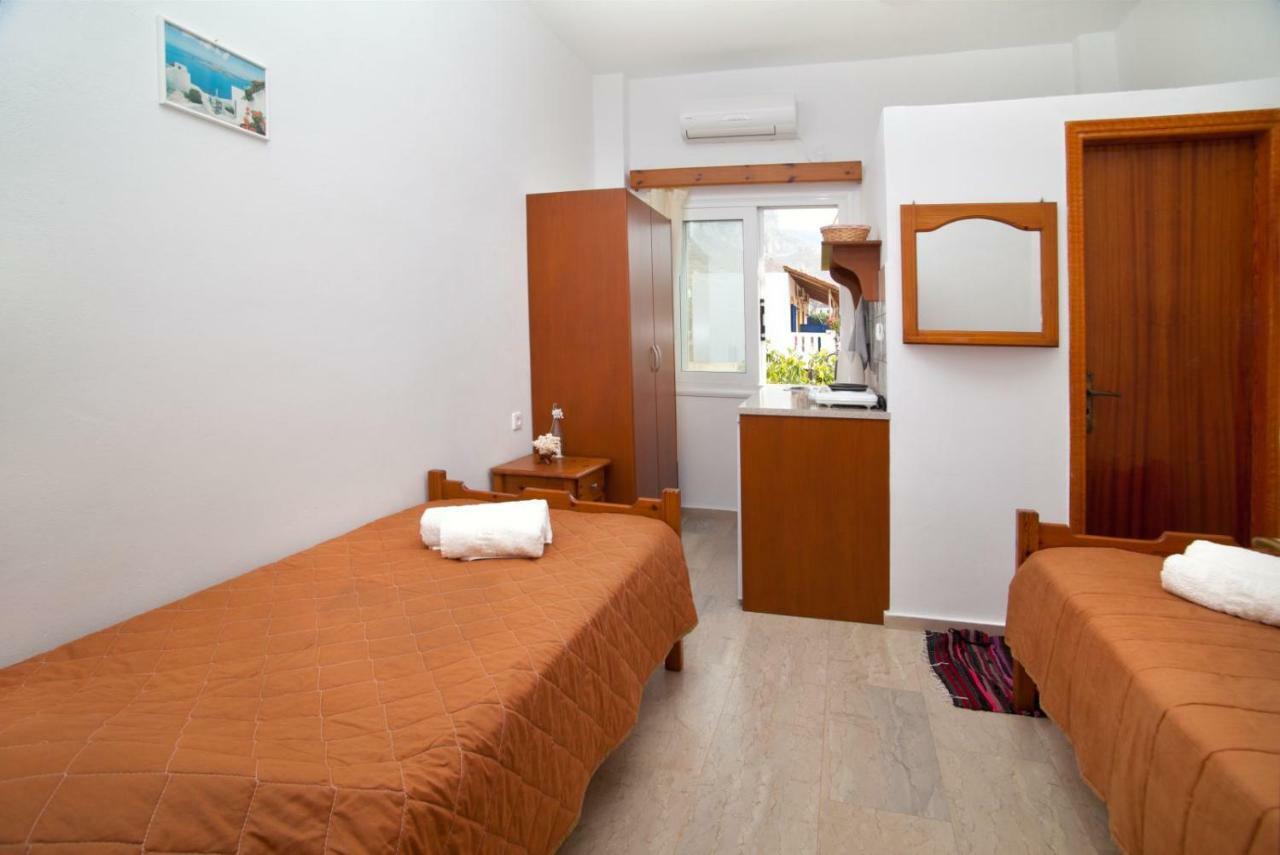 Manolakis Pizanias Apartment Emborios Exterior photo