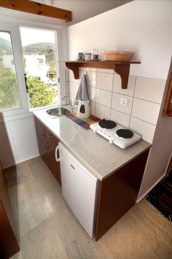 Manolakis Pizanias Apartment Emborios Exterior photo